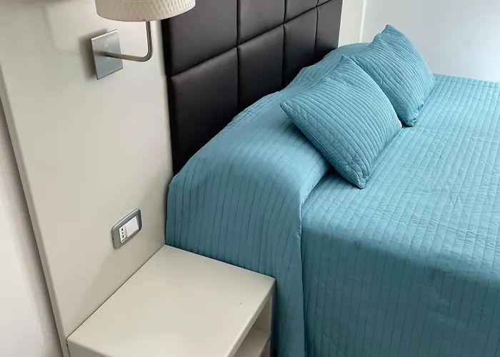 Zara * קוריליאנו קלאברו